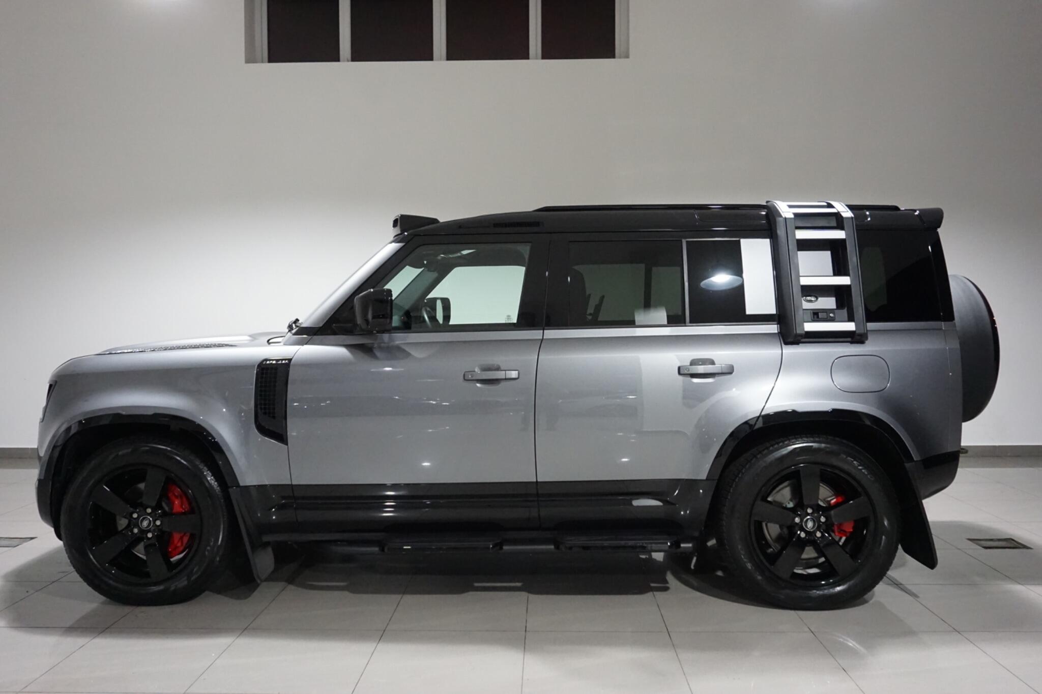 Land Rover Defender 110 2.0 P400e 15.4kWh X-Dynamic SE SUV 5dr Petrol Plug-in Hybrid Auto 4WD Euro 6 (s/s) (404 ps)